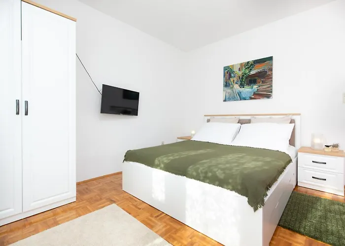 Point Of View * Punat